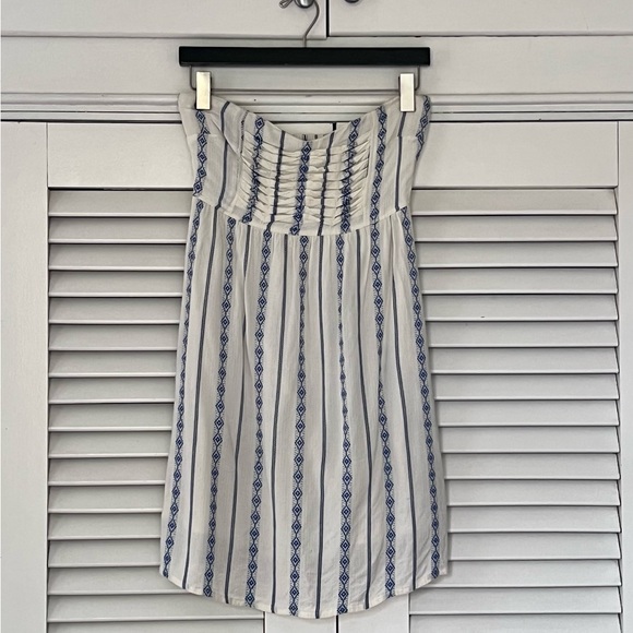 O’Neill strapless dress with no-slip elastic top with full lining. - Picture 5 of 6